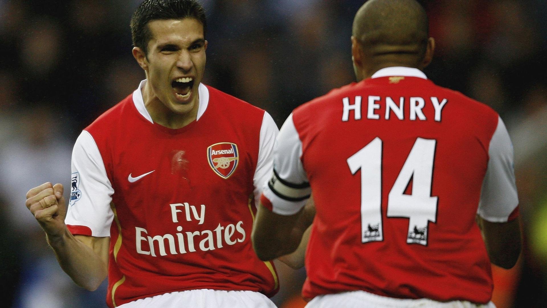 转会市场风云再起，豪门争抢新星，天价合约引发热议