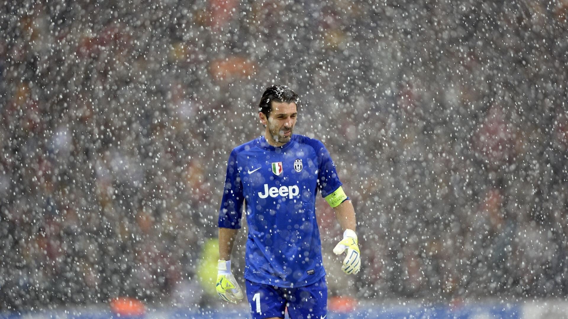 希勒直言,哲凯赖什天赋独具,但进球效率亟待提升